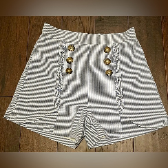 🍃NWOT Lauren James Birdie Stripe Ruffle Seersucker Front Shorts SZ:M - Picture 1 of 11